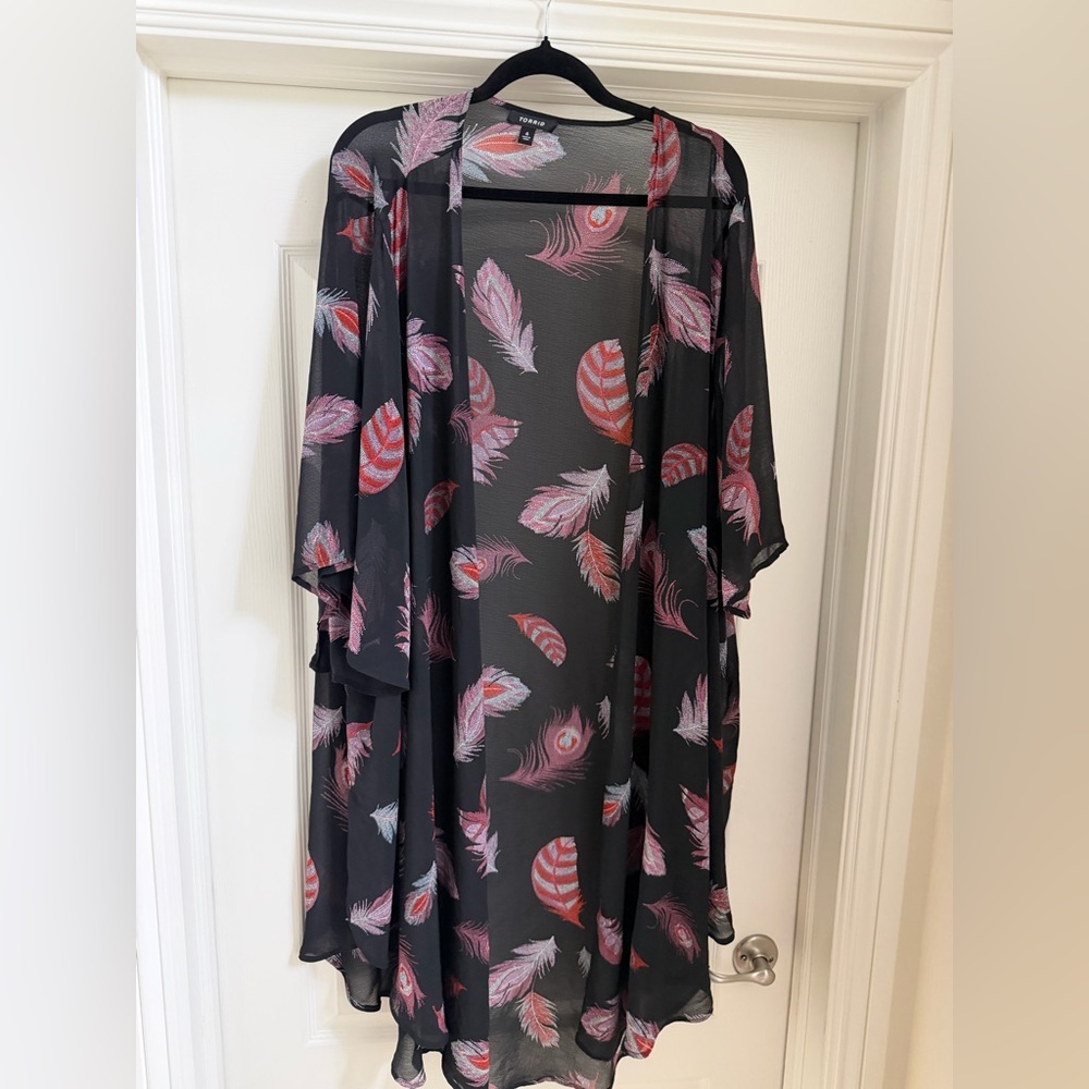 Torrid Black and Pink Feather Print Cape